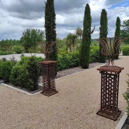Grand Avec Piscine Maison Port Valade Holiday home *
