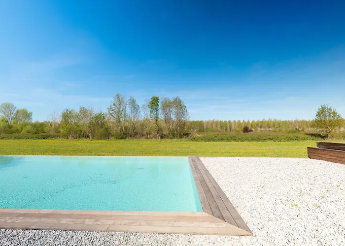 Grand Avec Piscine Maison Port Valade